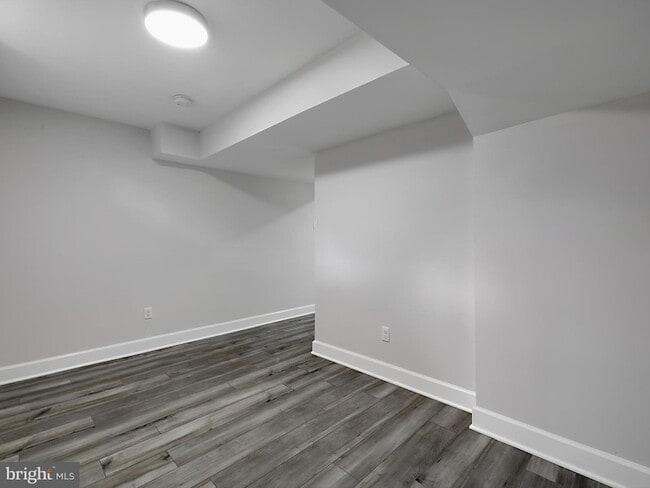 Building Photo - 4502 Elmwood Rd