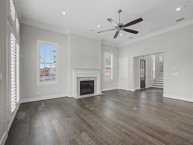 Building Photo - 704 18th St