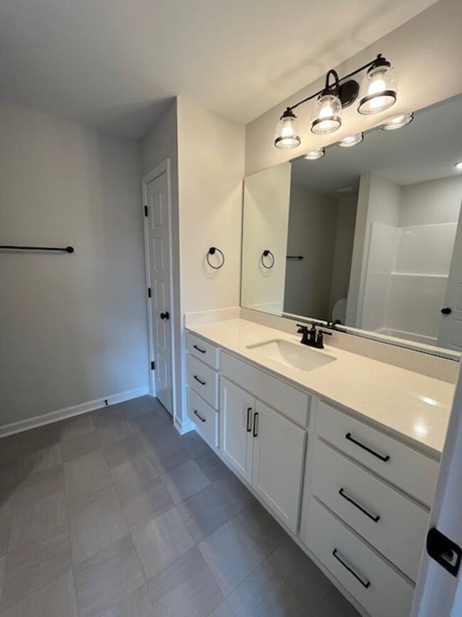 Building Photo - 8409 Paramount Point