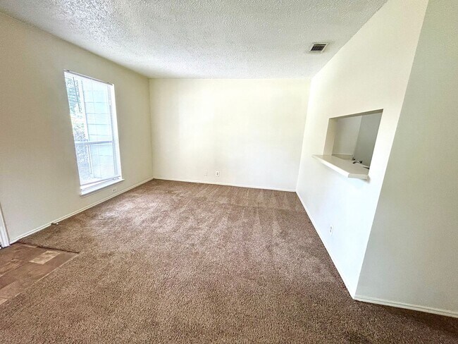 Building Photo - 3607 Bremen Ave