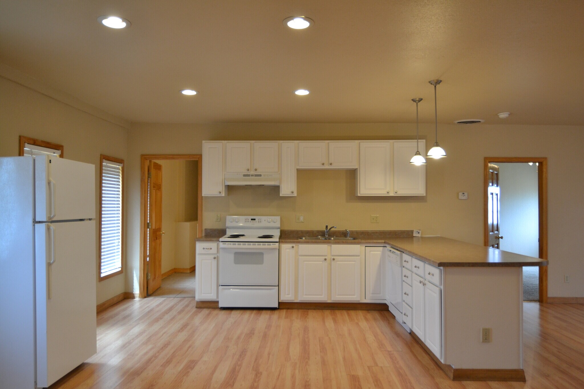 Building Photo - 1203 S Osteopathy Ave