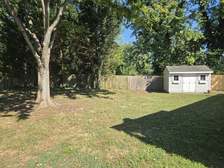 Building Photo - 5801 Harrison Ave