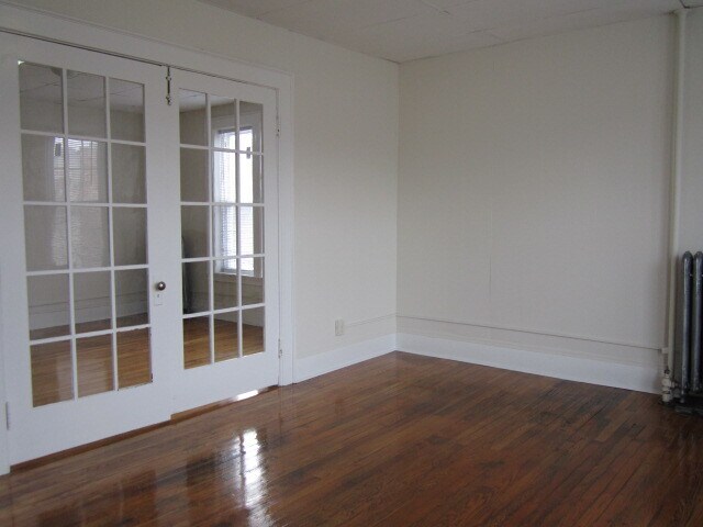 Building Photo - 448 Hawley Ave