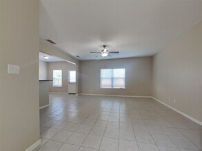 Building Photo - 692 Totem Trail Dr