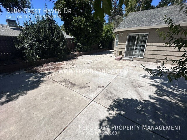 Building Photo - 3104 Crest Haven Dr