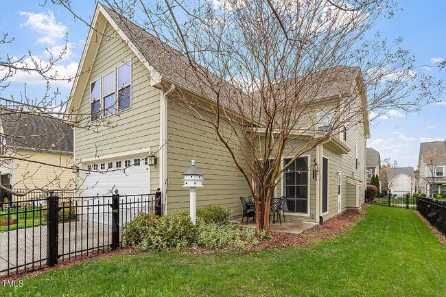 Building Photo - 2120 Glade Valley Ln