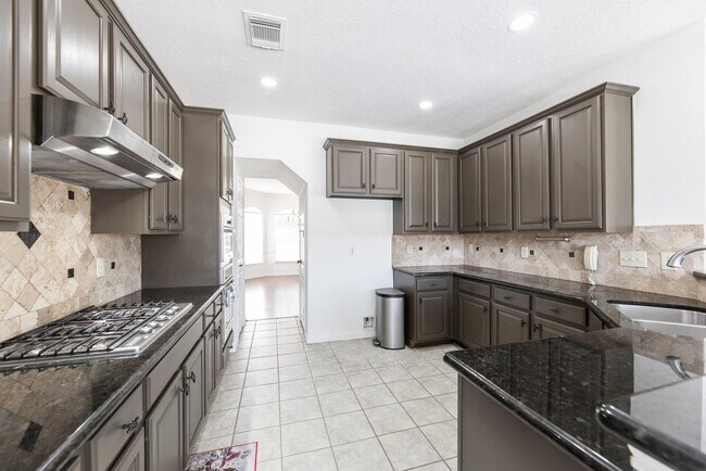 Building Photo - 15422 Downford Dr