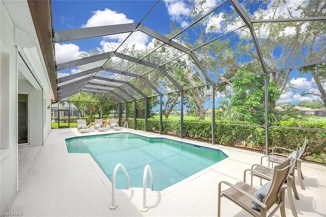 Building Photo - 8900 Lely Island Cir
