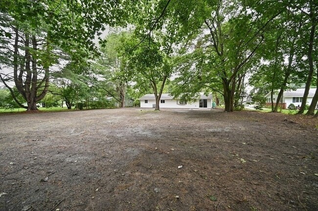 Building Photo - 61 Gregory Rd