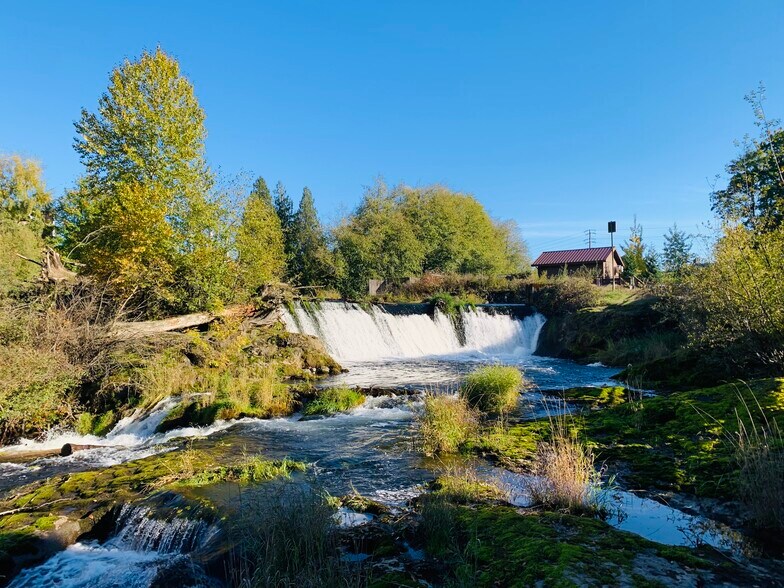 Tumwater Falls Park (walking distance) - 616 Emerson St SW