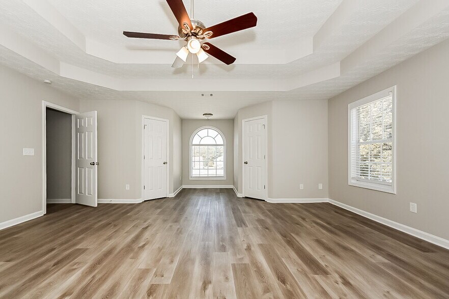 Building Photo - 7600 Crestwicke Crossing Dr