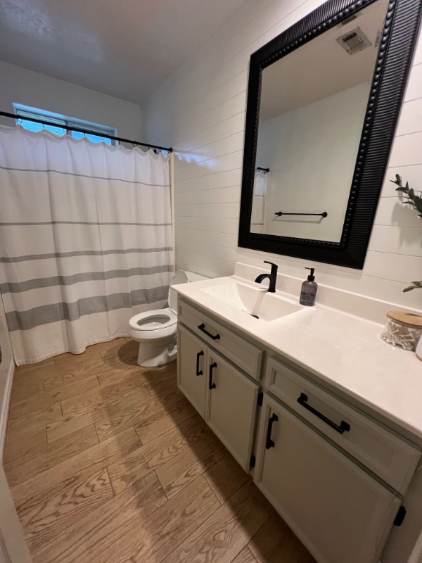 Building Photo - 7925 Blue Bonnet St