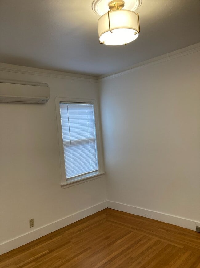 Building Photo - **Cute Home in SRJC Area!!**