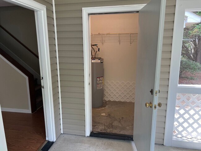 Building Photo - 6611-7227 Bevington Duplex