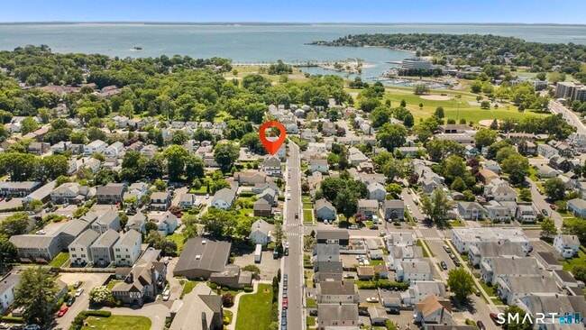 Building Photo - 64 Soundview Ave