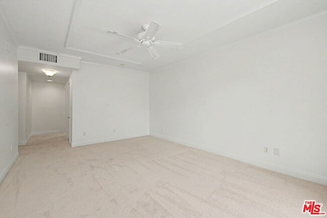 Building Photo - 1830 Pelham Ave