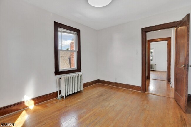 Building Photo - 65 10th St