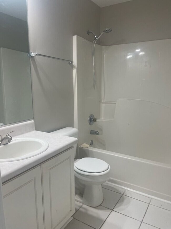 Building Photo - 203 Kitts Dr