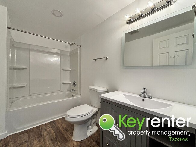 Building Photo - Updated 3-Bedroom Home for Rent in Central...