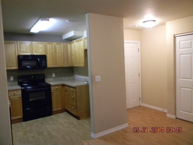 Building Photo - PROMENADE CONDOS