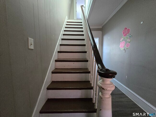 Building Photo - 106 Hanover St