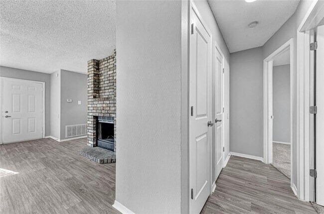 Building Photo - 4518 W Franciscan Trail