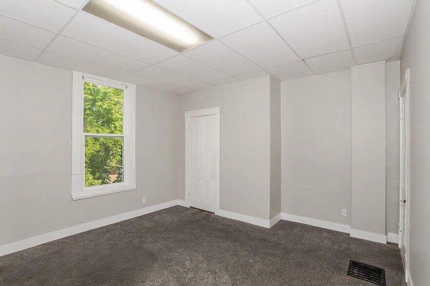 Building Photo - 1232 Dewey Ave