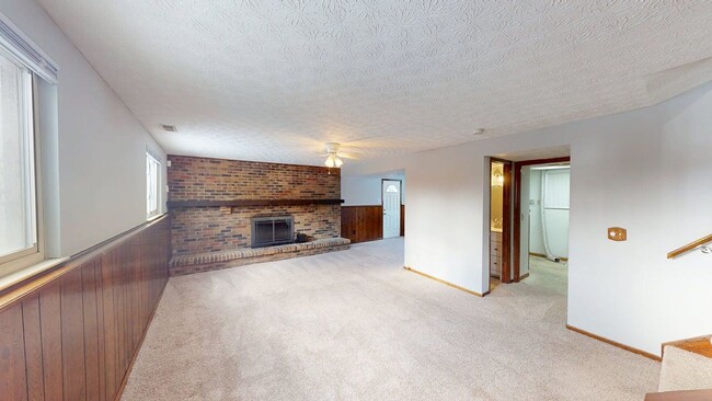 Building Photo - 3919 Quail Hollow Dr