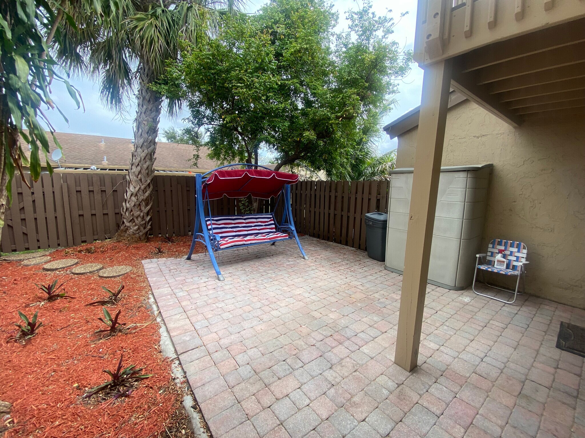 Building Photo - 8015 SW 21st Ct