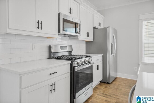 Building Photo - 1509 Cottage Grv