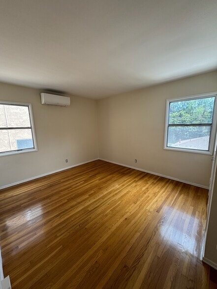 Building Photo - 12944 Riverside Dr