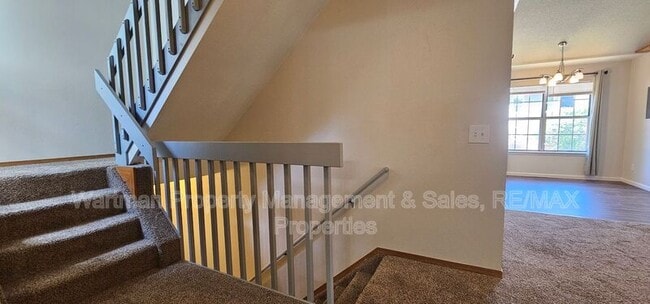 Building Photo - 2039a Palm Dr