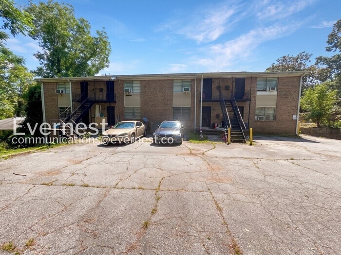Building Photo - 4527 Glade Rd