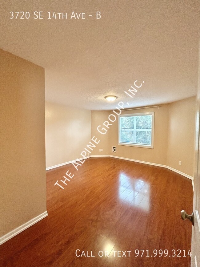 Building Photo - 2 Bedroom Unit in Brooklyn!