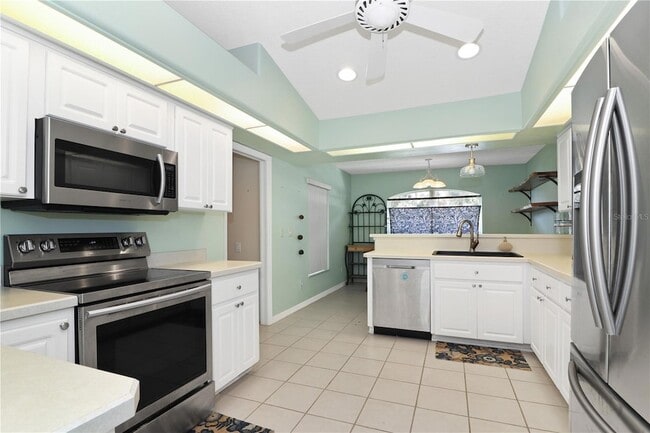 Building Photo - 21300 Royal St Georges Ln