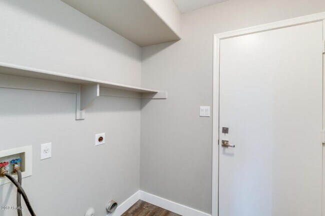 Building Photo - Remodeled 3-bedroom in Chandler