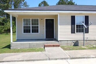 Building Photo - 6104 Vinnie Dr