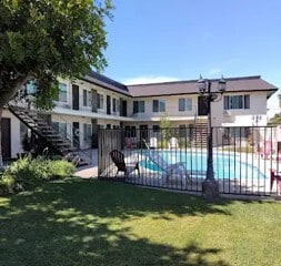 Building Photo - Garden Bay Apartments