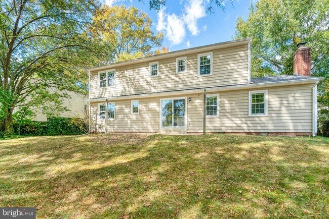 Building Photo - 6031 Mayfair Ln