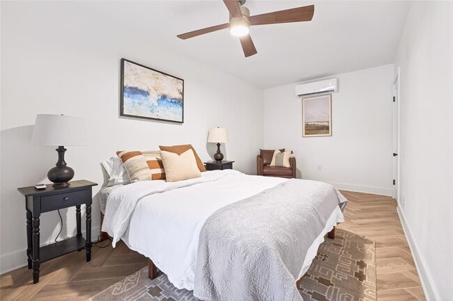 Building Photo - 1706 Palma Plaza