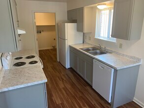 Building Photo - Sumner Apartments