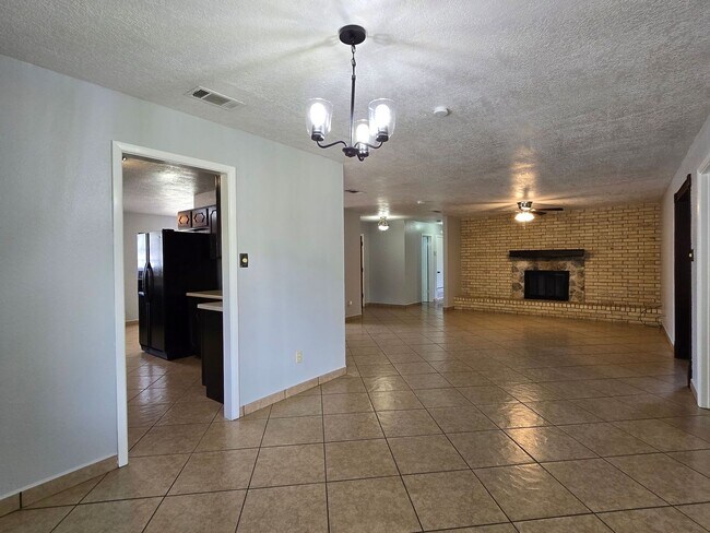 Building Photo - 230 Mighty Oak Ln