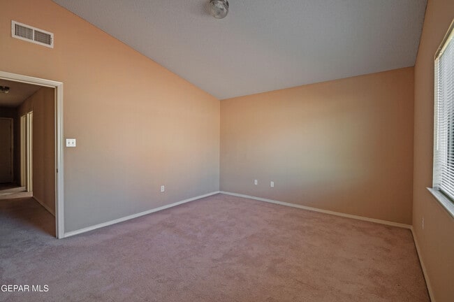 Building Photo - 14281 Lasso Rock Dr