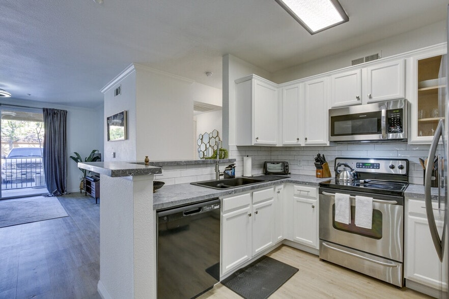 Building Photo - 3855 Elijah Ct