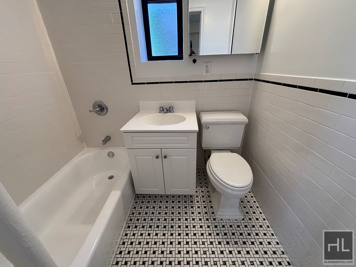 Building Photo - WEST 72 STREET