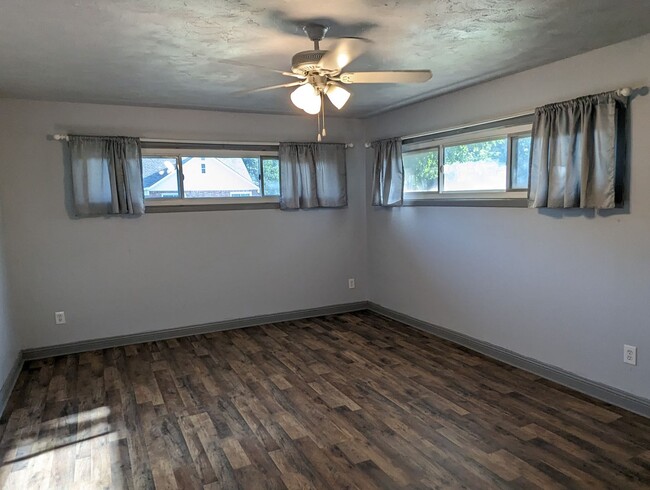 Building Photo - ****Large Remodeled Home***