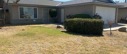 Building Photo - 3900 Saffron Ct
