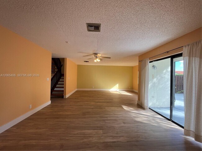 Building Photo - 5170 Tennis Ln