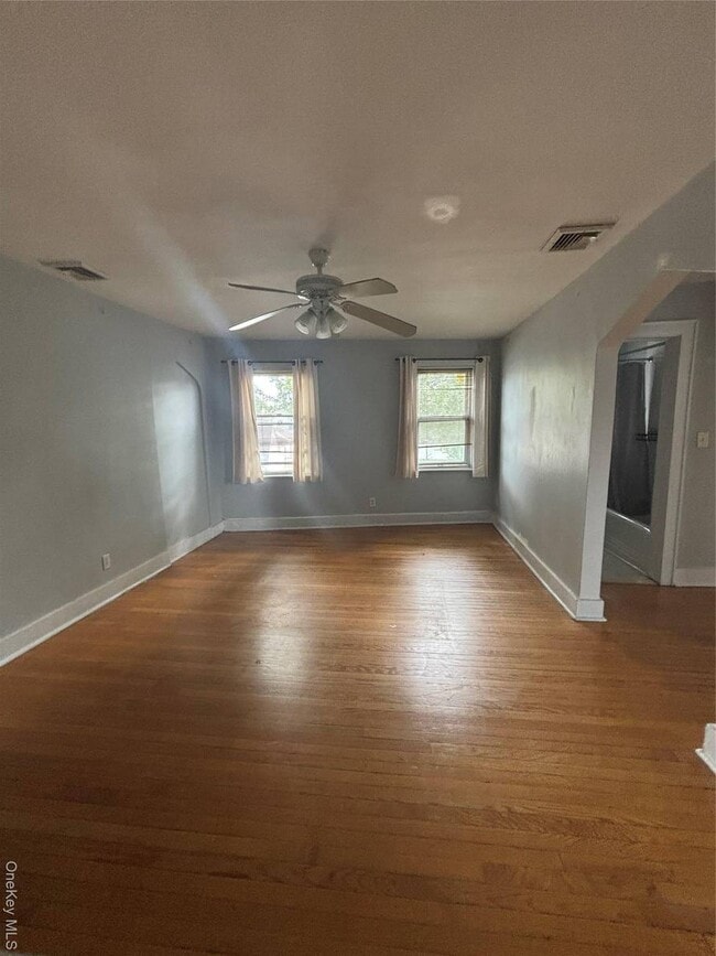 Building Photo - 457 Montauk Hwy