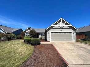 Building Photo - 4 Bedroom, 2 bathroom home located in Rive...